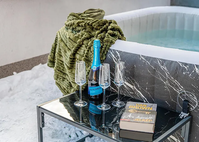 Grand Terrace Jacuzzi Penthouse Rooftop *