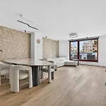 Grand Terrace Penthouse Rooftop With Jacuzzi Apartamento