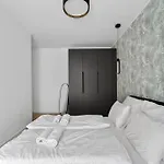 Apartamento Grand Terrace Penthouse Rooftop With Jacuzzi *