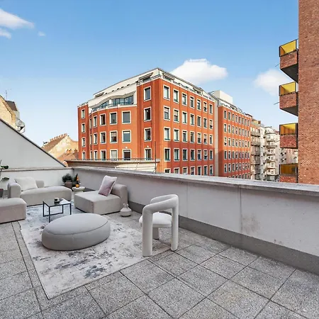 Grand Terrace Penthouse Rooftop With Jacuzzi Apartamento