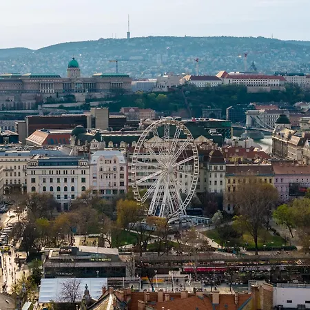 Lejlighed Skyline Penthouse With Jacuzzi And Huge Terrace Budapest