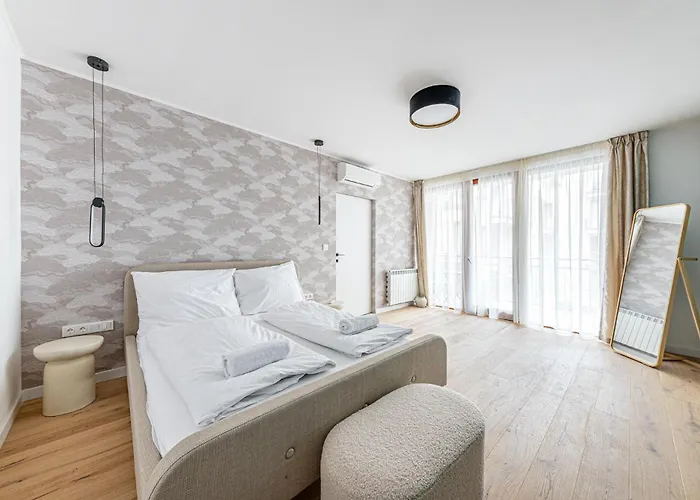 Grand Terrace Jacuzzi Penthouse Rooftop Apartman Budapest