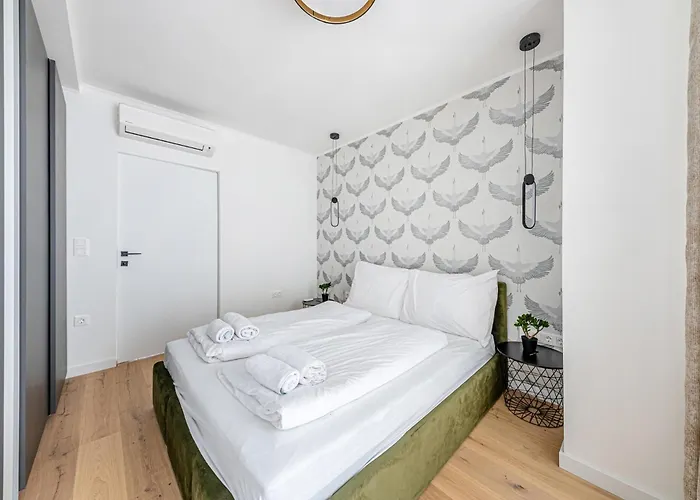 Grand Terrace Jacuzzi Penthouse Rooftop *