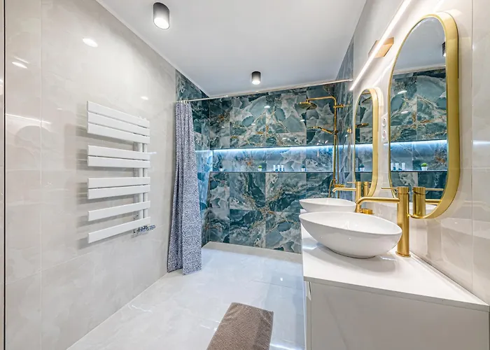 Grand Terrace Jacuzzi Penthouse Rooftop *