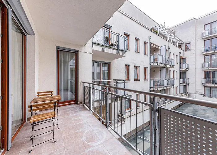 Grand Terrace Jacuzzi Penthouse Rooftop *
