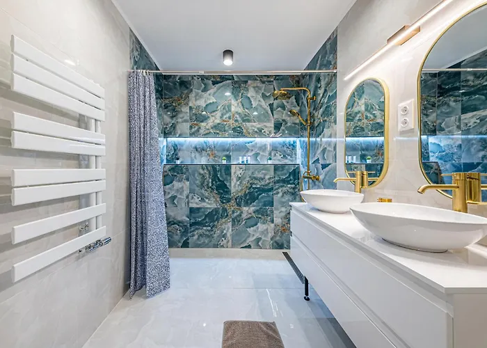 Grand Terrace Jacuzzi Penthouse Rooftop